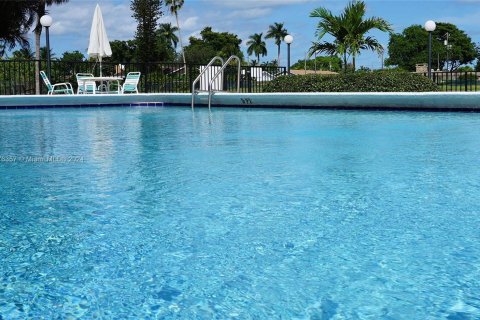 Condominio en venta en Hollywood, Florida, 1 dormitorio, 72.46 m2 № 1401356 - foto 17