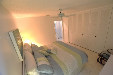 Casa en venta en West Palm Beach, Florida, 1 dormitorio, 56.76 m2 № 1186728 - foto 15