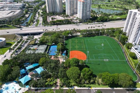 Condo in Aventura, Florida, 3 bedrooms  № 1187077 - photo 15