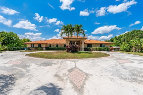 Villa ou maison à vendre à Homestead, Floride: 7 chambres, 464.33 m2 № 1209055 - photo 4