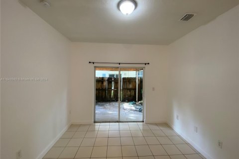 Condo in Homestead, Florida, 2 bedrooms  № 1316663 - photo 7