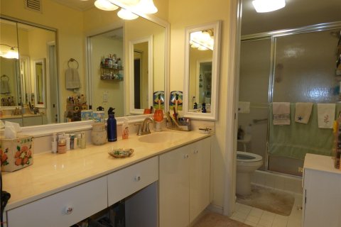 Condo in Tamarac, Florida, 2 bedrooms  № 1007690 - photo 2