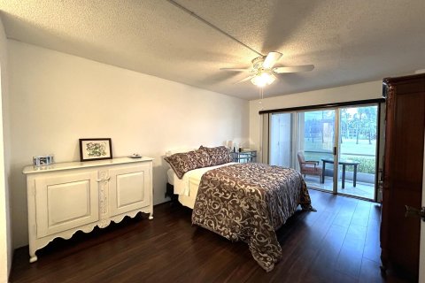 Купить кондоминиум в Лейк-Уорт, Флорида 2 спальни, 101.26м2, № 1007662 - фото 19