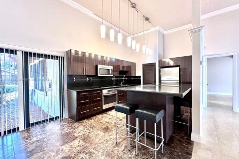 Villa ou maison à vendre à Hallandale Beach, Floride: 3 chambres, 150.87 m2 № 1098175 - photo 9