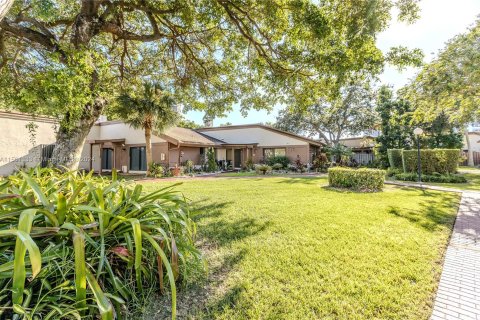 Villa ou maison à vendre à Hallandale Beach, Floride: 3 chambres, 150.87 m2 № 1098175 - photo 30