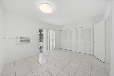 Condominio en venta en West Palm Beach, Florida, 1 dormitorio, 52.95 m2 № 270778 - foto 10