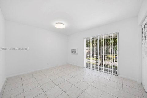 Condominio en venta en West Palm Beach, Florida, 1 dormitorio, 52.95 m2 № 270778 - foto 8