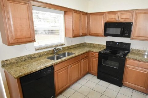 Casa en venta en Tampa, Florida, 3 dormitorios, 94.3 m2 № 1359612 - foto 6