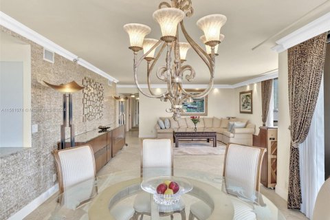 Copropriété à vendre à Aventura, Floride: 2 chambres, 175.31 m2 № 1095314 - photo 13