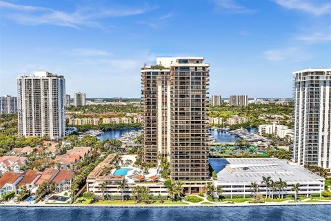 Condo in Aventura, Florida, 2 bedrooms  № 1095314 - photo 2