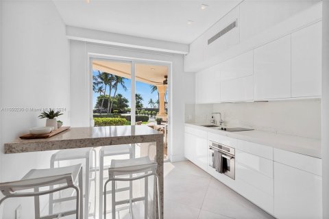 Villa ou maison à vendre à Miami Beach, Floride: 1 chambre, 64.1 m2 № 1332346 - photo 2