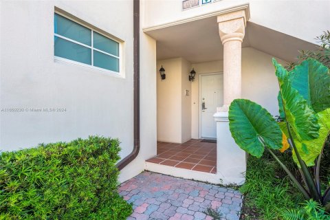 House in Miami Beach, Florida 1 bedroom, 64.1 sq.m. № 1332346 - photo 22