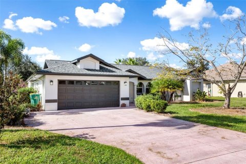 Villa ou maison à vendre à Punta Gorda, Floride: 3 chambres, 193.7 m2 № 1192442 - photo 3