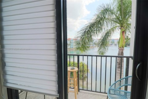 Copropriété à vendre à Doral, Floride: 2 chambres, 104.89 m2 № 1206310 - photo 23