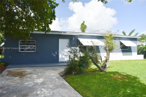 House in Miami, Florida 2 bedrooms, 94.02 sq.m. № 1428459 - photo 2