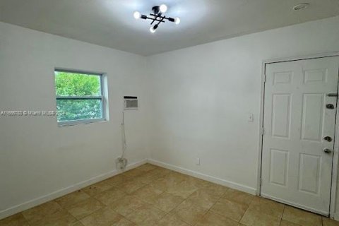 Casa en alquiler en West Park, Florida, 1 dormitorio, 46.45 m2 № 1357061 - foto 9