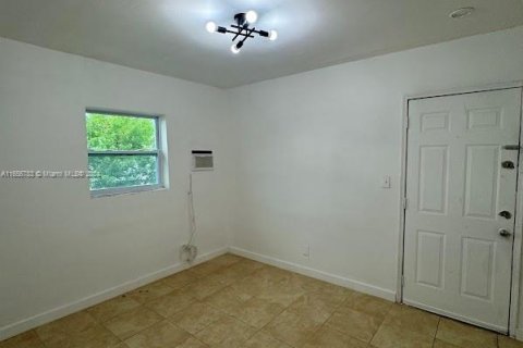 Casa en alquiler en West Park, Florida, 1 dormitorio, 46.45 m2 № 1357061 - foto 8