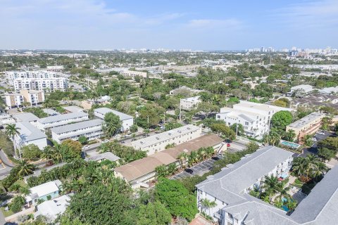 Condominio en venta en Wilton Manors, Florida, 2 dormitorios, 55.74 m2 № 1009379 - foto 15