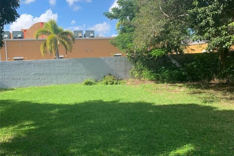 Propiedad comercial en venta en Florida City, Florida № 1272400 - foto 6