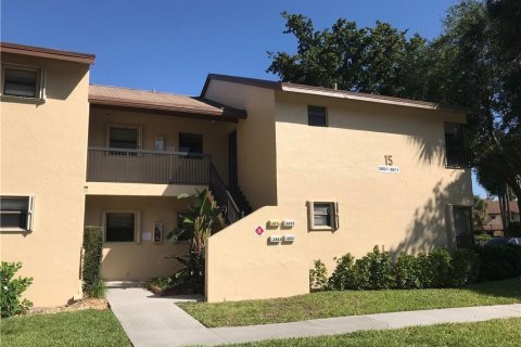 Condominio en venta en Coconut Creek, Florida, 2 dormitorios, 109.81 m2 № 972877 - foto 8