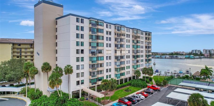 Condominio en Clearwater, Florida, 2 dormitorios  № 1371746