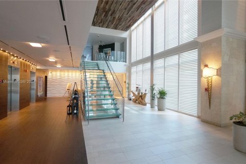 Copropriété à vendre à Sunny Isles Beach, Floride: 2 chambres, 111.58 m2 № 1207117 - photo 4