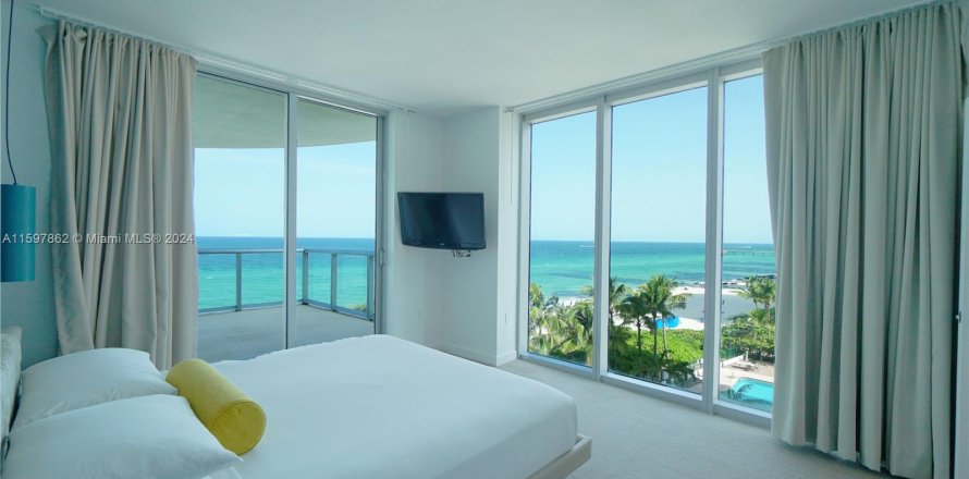 Condominio en Sunny Isles Beach, Florida, 2 dormitorios  № 1207117