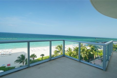 Condominio en venta en Sunny Isles Beach, Florida, 2 dormitorios, 111.58 m2 № 1207117 - foto 10