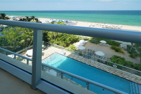 Copropriété à vendre à Sunny Isles Beach, Floride: 2 chambres, 111.58 m2 № 1207117 - photo 14