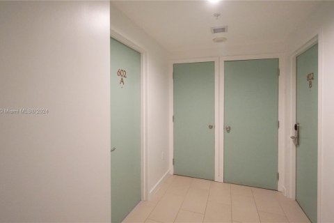 Copropriété à vendre à Sunny Isles Beach, Floride: 2 chambres, 111.58 m2 № 1207117 - photo 7