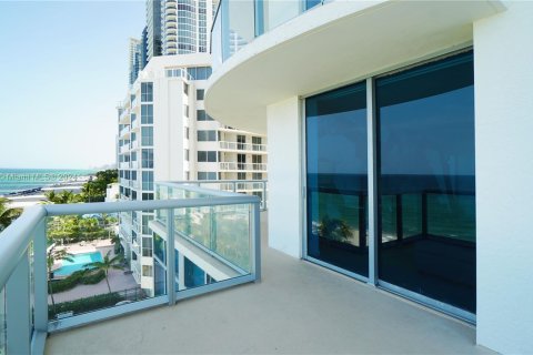 Condo in Sunny Isles Beach, Florida, 2 bedrooms  № 1207117 - photo 12