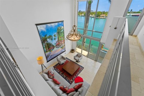 Купить таунхаус в Майами-Бич, Флорида 3 спальни, 222.32м2, № 1127228 - фото 15