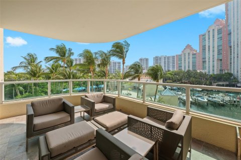 Copropriété à vendre à Aventura, Floride: 2 chambres, 162.58 m2 № 1179926 - photo 1