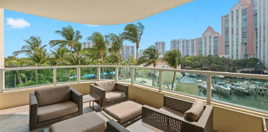 Condo à Aventura, Floride, 2 chambres  № 1179926