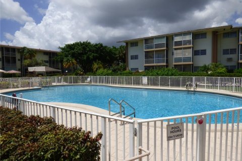 Купить кондоминиум в Норт-Майами-Бич, Флорида 1 спальня, 63.92м2, № 670382 - фото 24