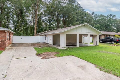 House in Ocala, Florida 5 bedrooms, 381.83 sq.m. № 1386967 - photo 5