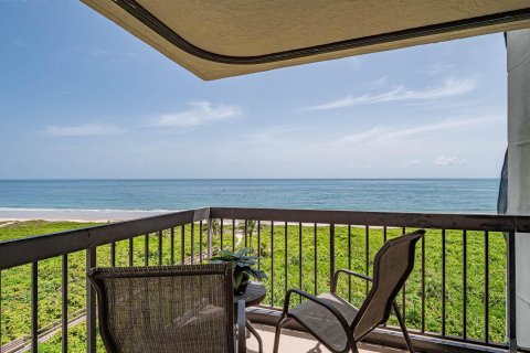 Copropriété à vendre à Hutchinson Island South, Floride: 3 chambres, 150.78 m2 № 862576 - photo 1