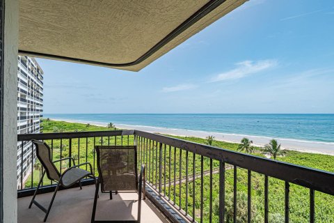 Copropriété à vendre à Hutchinson Island South, Floride: 3 chambres, 150.78 m2 № 862576 - photo 2