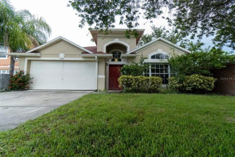 Villa ou maison à louer à Orlando, Floride: 4 chambres, 181.62 m2 № 1349207 - photo 1