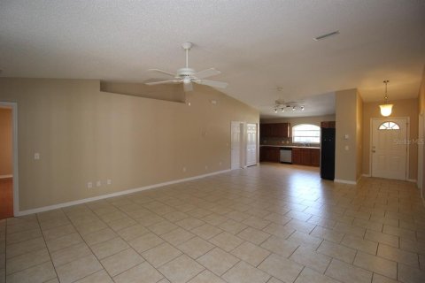 House in Palm Coast, Florida 2 bedrooms, 155.61 sq.m. № 1349210 - photo 9