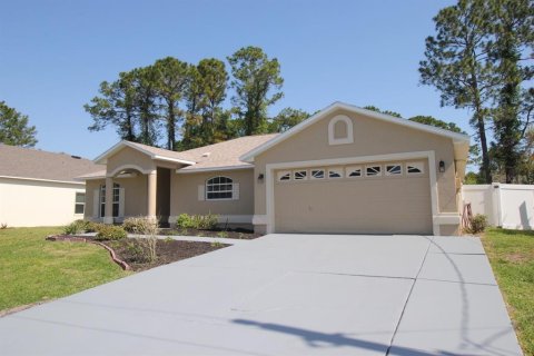 House in Palm Coast, Florida 2 bedrooms, 155.61 sq.m. № 1349210 - photo 3