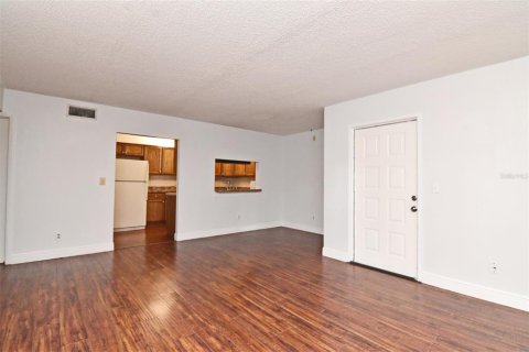 Condo in Orlando, Florida, 2 bedrooms  № 1411465 - photo 5