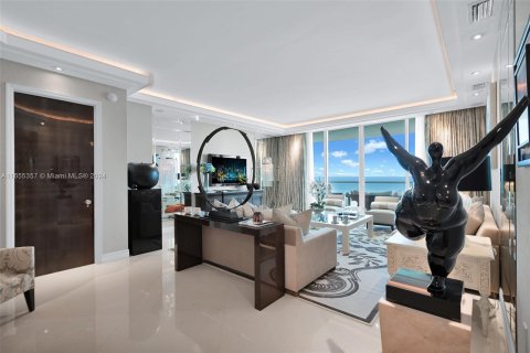 Condo in Sunny Isles Beach, Florida, 3 bedrooms  № 1354517 - photo 2