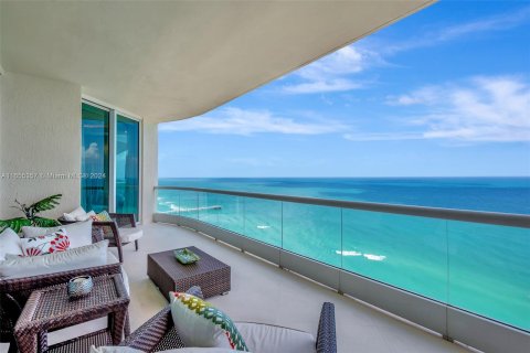 Condo in Sunny Isles Beach, Florida, 3 bedrooms  № 1354517 - photo 27