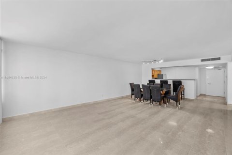 Condominio en venta en Miami Beach, Florida, 2 dormitorios, 125.42 m2 № 1354516 - foto 6