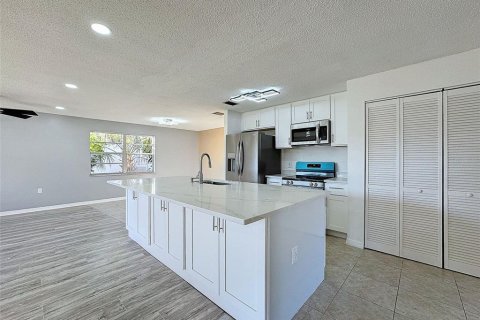 Casa en venta en New Port Richey, Florida, 3 dormitorios, 153.57 m2 № 1347359 - foto 8