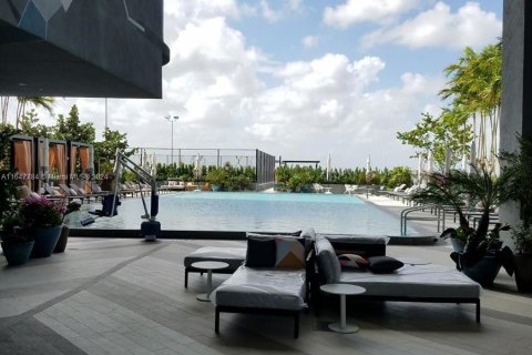 Condominio en alquiler en Miami, Florida, 1 dormitorio, 68.47 m2 № 1348802 - foto 14