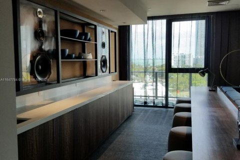 Condominio en alquiler en Miami, Florida, 1 dormitorio, 68.47 m2 № 1348802 - foto 11