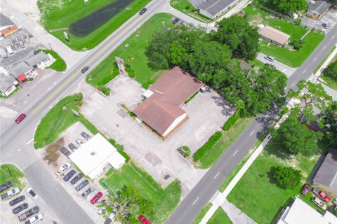 Propiedad comercial en venta en Zephyrhills, Florida, 487.55 m2 № 1298655 - foto 2