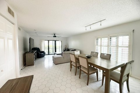 Copropriété à vendre à Boca Raton, Floride: 2 chambres, 112.97 m2 № 1231225 - photo 13